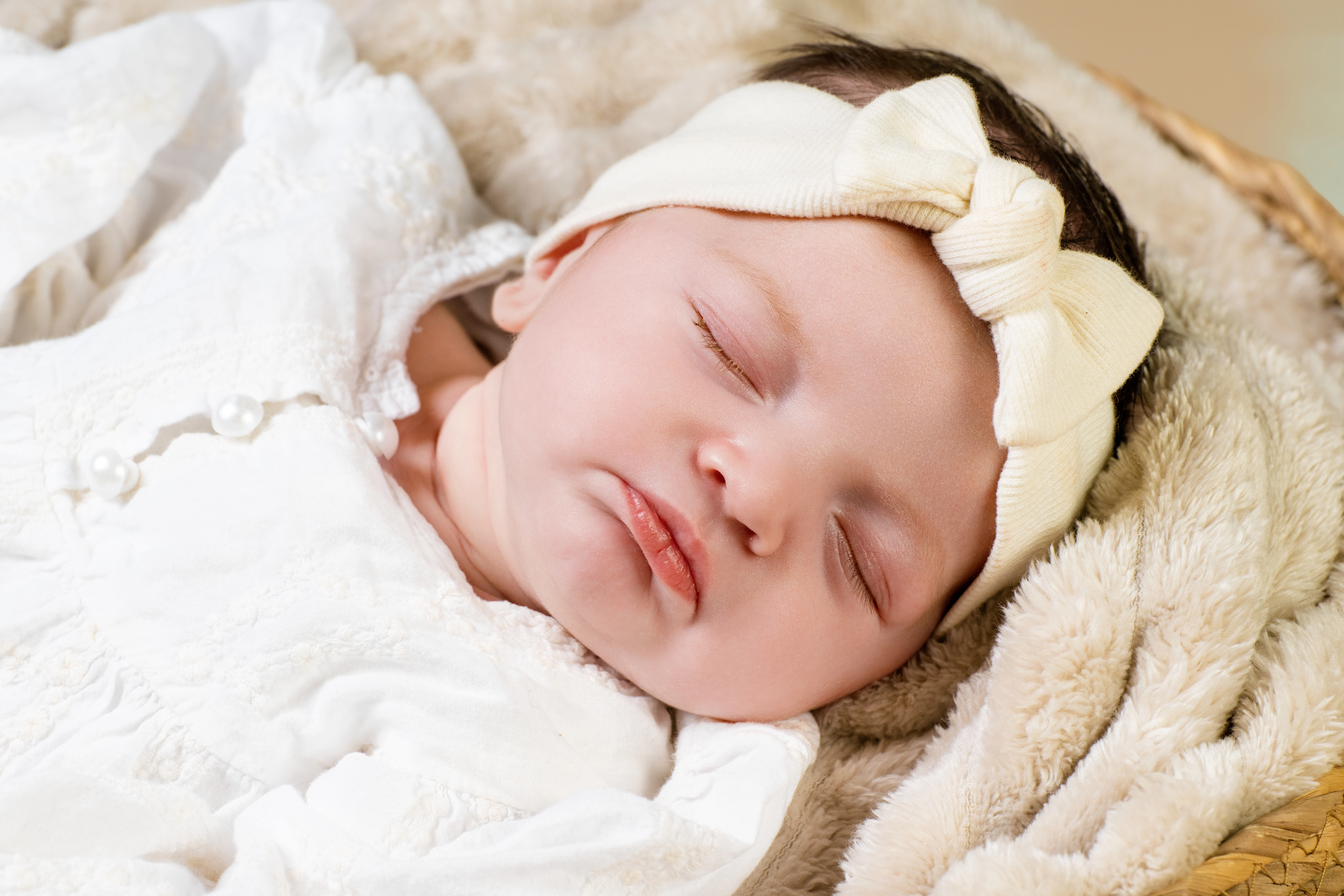 photo de bébé fille en studio et à châteaugiron