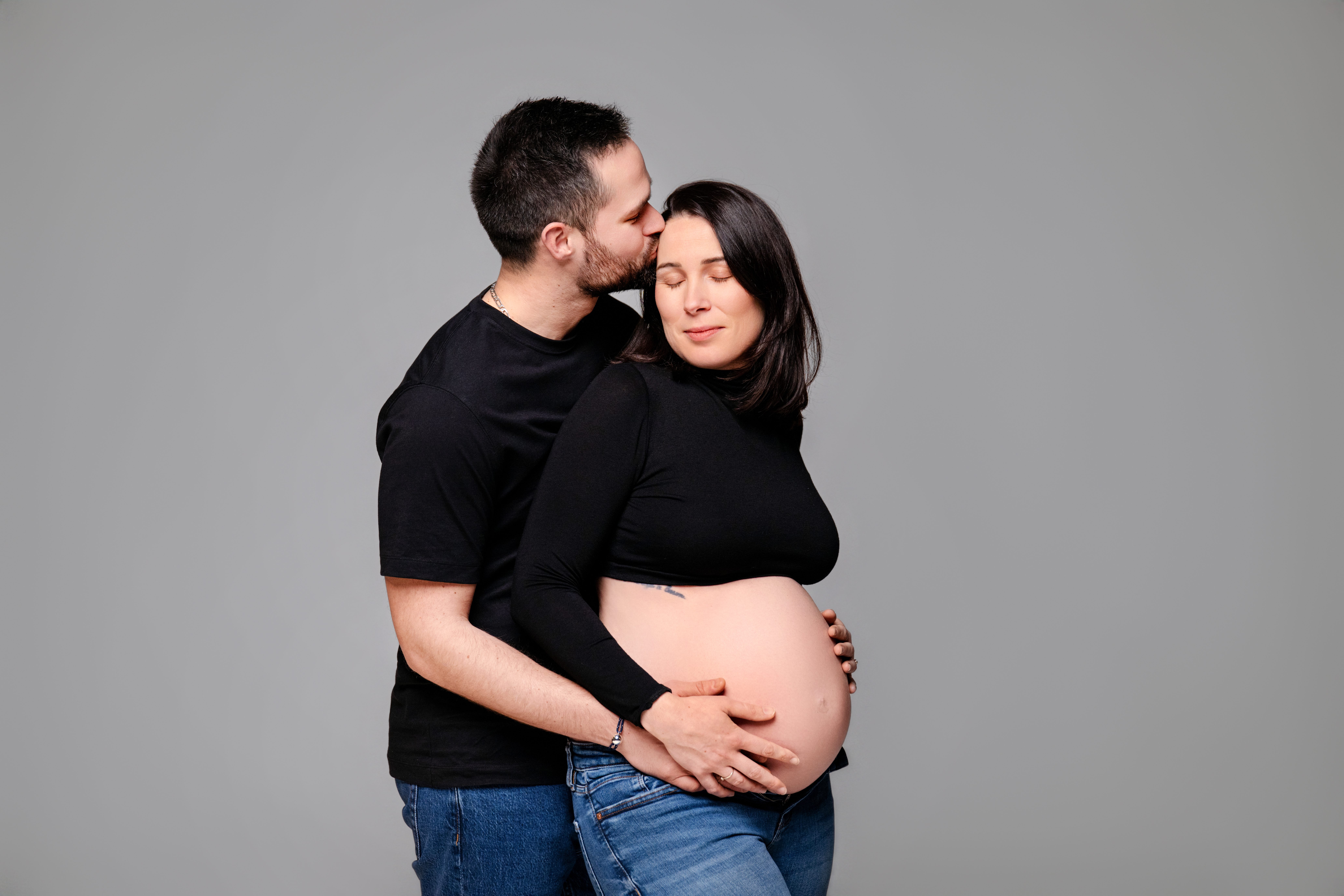 photo de maternité en studio à Châteaugiron et ses alentours