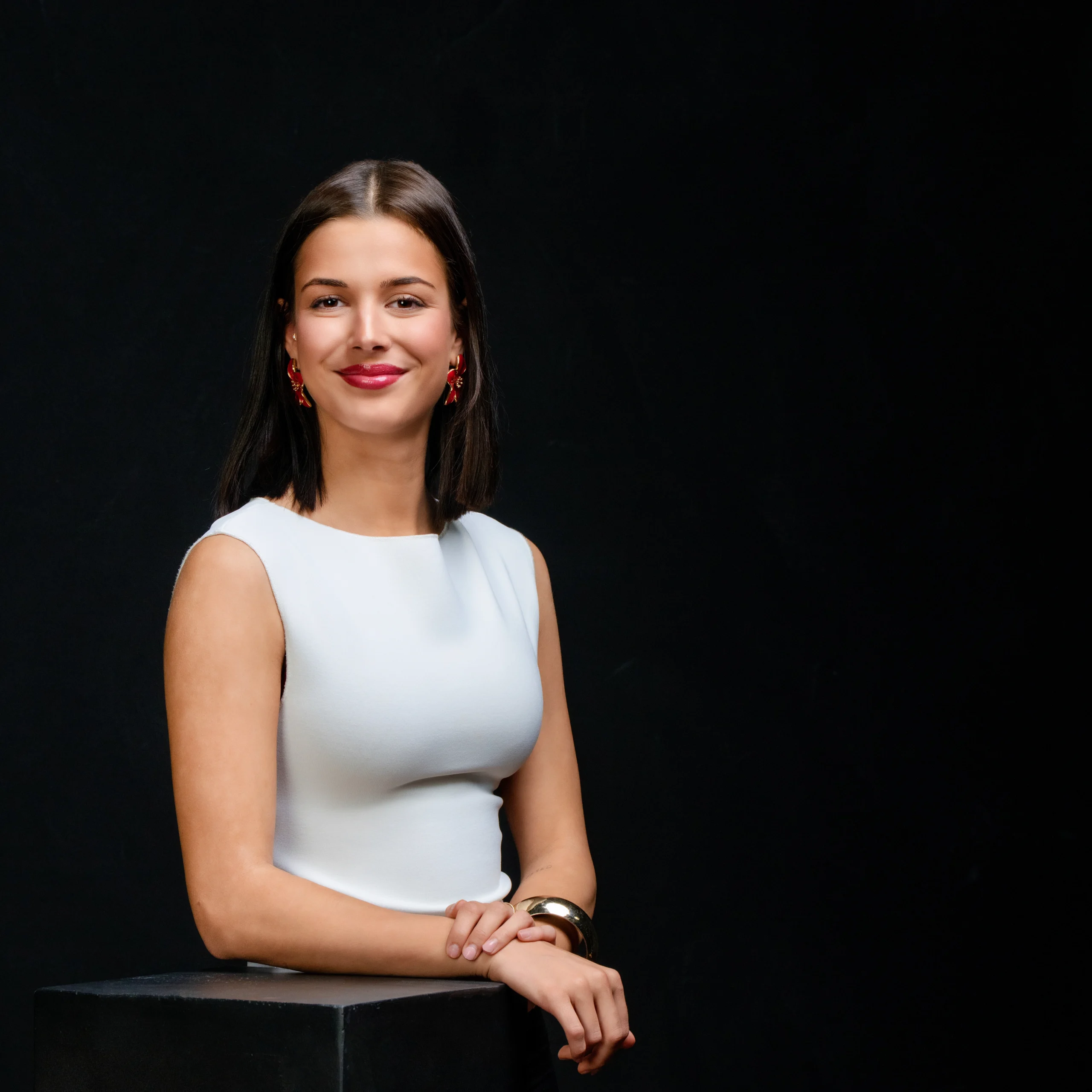 Portrait professionnel femme élégant pour LinkedIn réalisé à Chateaugiron